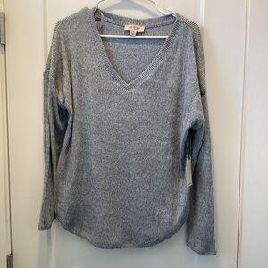 Nwt No‎ Frills Sweater